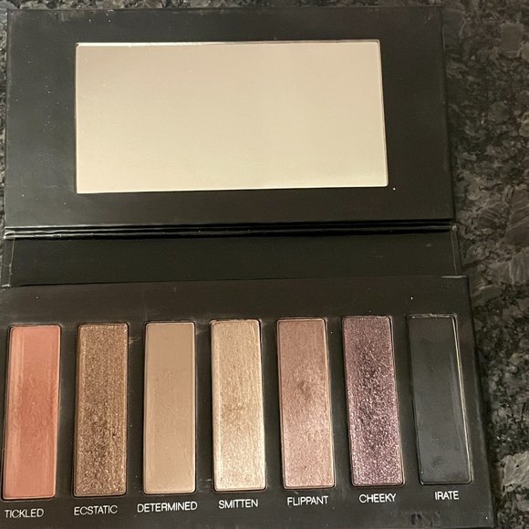 Younique 6 pc Moodstruck lot - Shadow Palette #3, 4 eye & lip liners & brush - Picture 4 of 9